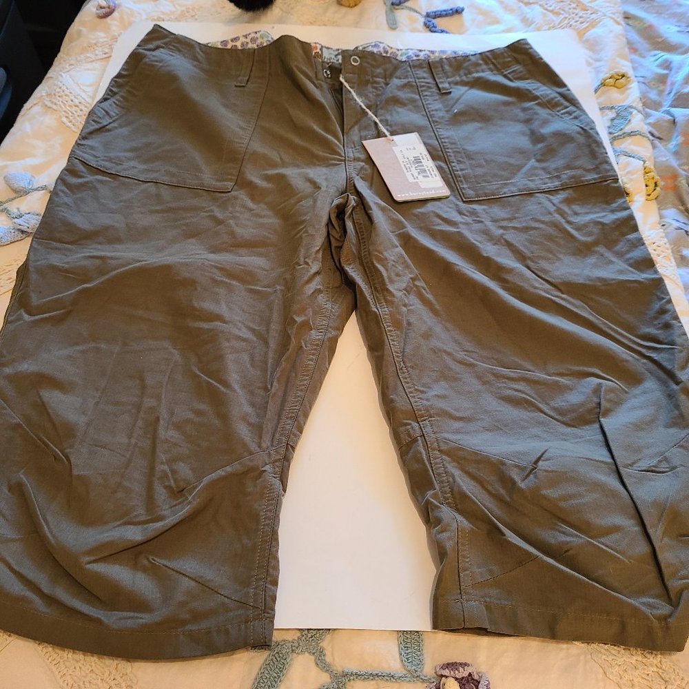 Horny Toad Green Khaki Ladies 14 Shorts NWT